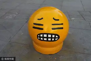 太萌拦车石变表情包民众拍照留念
