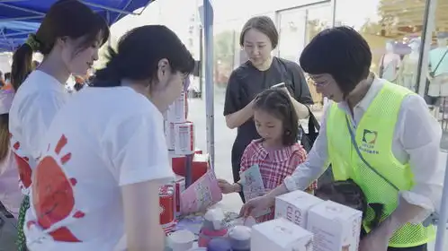 小电筒营养粉携杭州滴水公益义卖,为山区孩子送去彩虹活力包