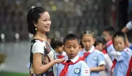 兔崽子们,你们总算开学了
