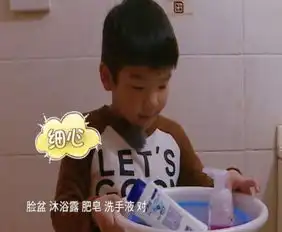 父母是学霸,外公毕业清华,出身书香世家的黄圣依,当妈当的有多失败
