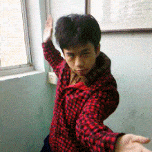 搞笑gif妹纸,你这表情也太夸张了
