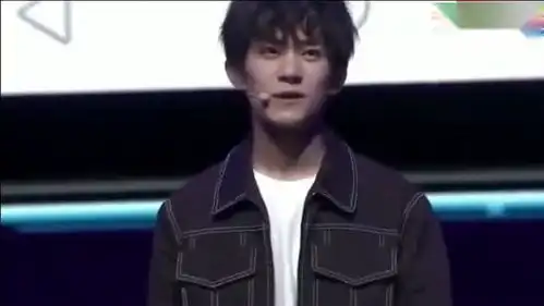 明星的帅气千玺秀表情包,蔡徐坤t台走秀,邓伦搞怪卖萌
