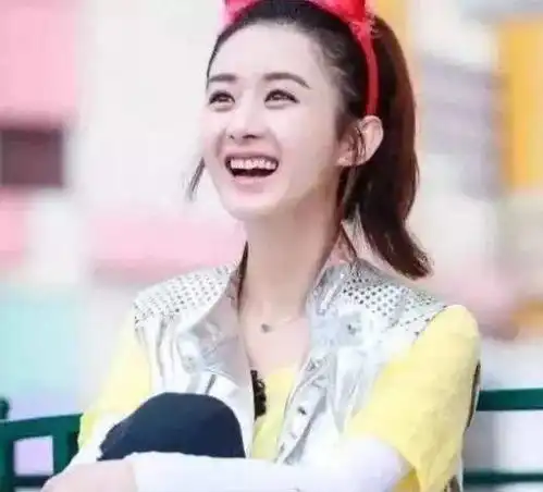 丽颖宣布儿子乳名,比无所谓还要无所谓,网友咋不叫缝纫机
