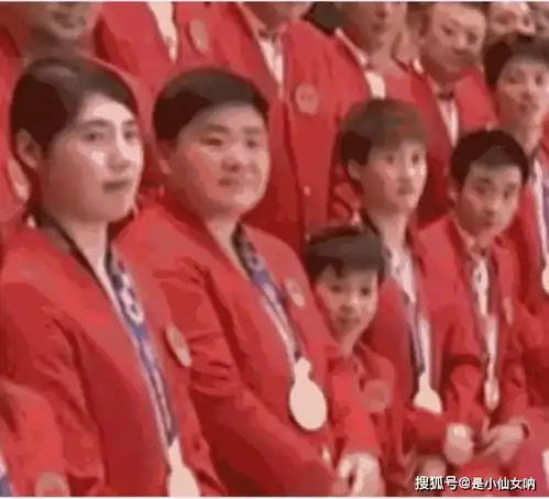 全红婵把巩立姣当靠枕14岁天才显得挺舒服,红姐真是人见人爱
