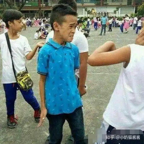 贱兮兮的表情包来分享下
