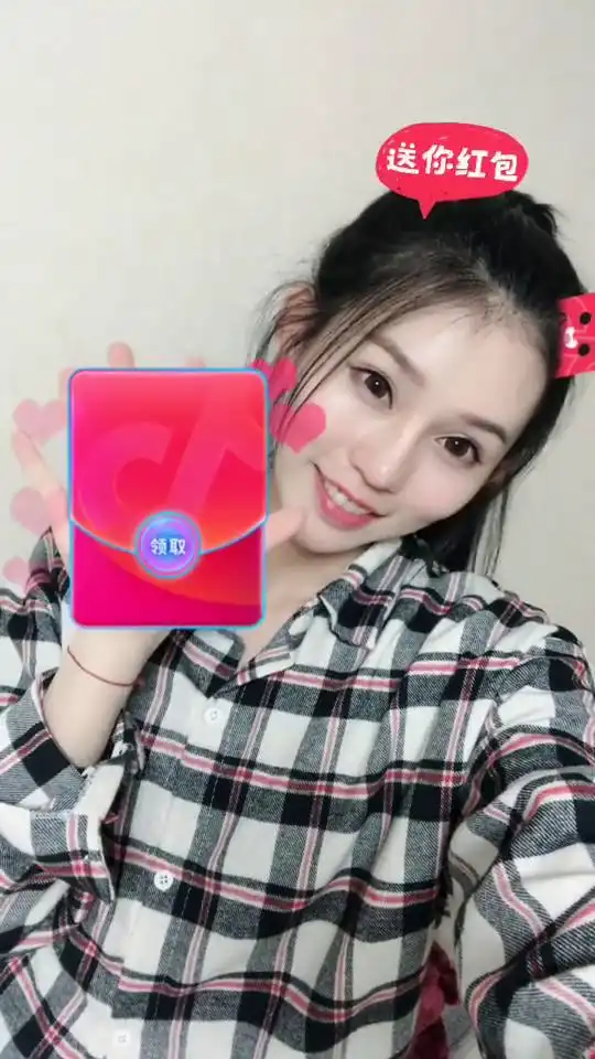 表情真的太可爱了,希望你们有颗纯真的心哈哈哈哈爱你们呦
