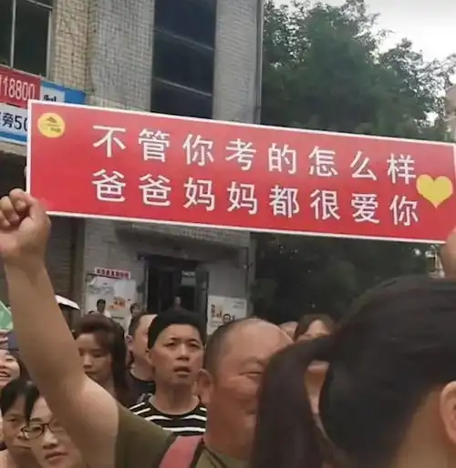 20个抖音近期超火表情丨很生气但也不敢胡闹,怕自己不够重要
