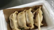 有一种炫富,叫作上海人的早餐
