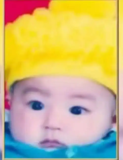 王俊凯说话时的表情有个特点,粉丝发现这在他拍幼儿写真时就有了
