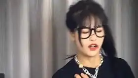如果你的闺蜜兄弟强吻了你,你的第三个表情包就是你当时的表情看谁的最牛