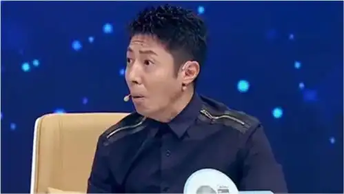 明星学狗叫名场面,韩雪叫声骗过警犬,旁边撒贝宁直接吓出表情包
