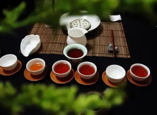 阿简茶识︱懂茶入门闻香识茶壹
