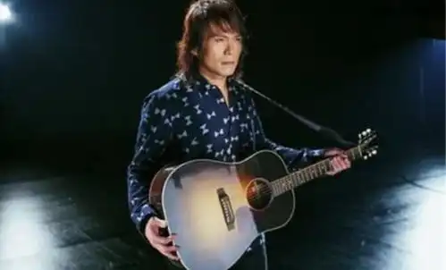 一首价值2亿的歌曲,伍佰没唱火,被刘德华一唱就成为经典
