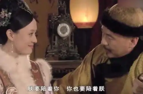 甄嬛传皇后侄女,推开胧月的那一刻,谁留意到甄嬛的表情了
