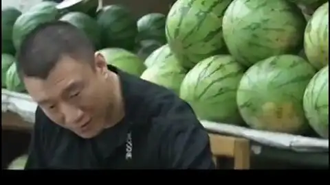 当你用刘华强表情包调戏客服
