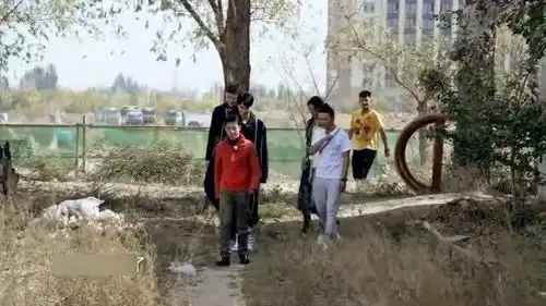 你好生活撒贝宁模仿骆驼的表情
