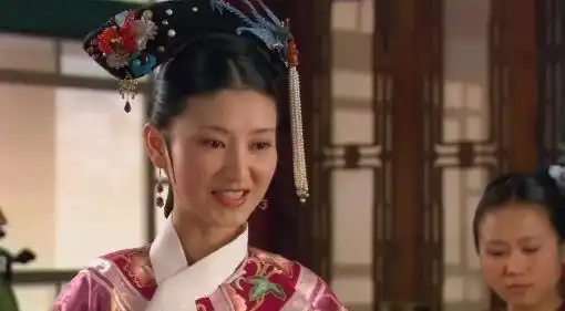 甄嬛传太后赐给沈眉庄发簪,谁注意皇帝的表情
