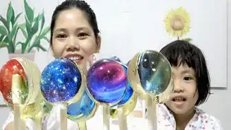 月月和爸爸妈妈一家三口,没有出国却游遍东盟十国,怎么做到的呢
