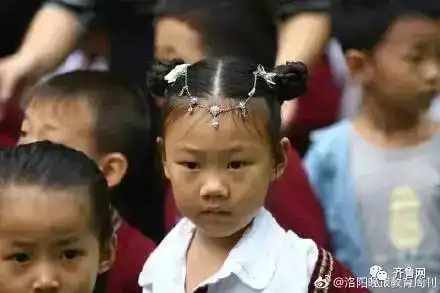 开学第一天被熊孩子上学表情包萌一脸,实力演绎全身心拒绝开学慢教育
