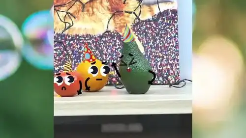 表情动画,两个香蕉之间互怼
