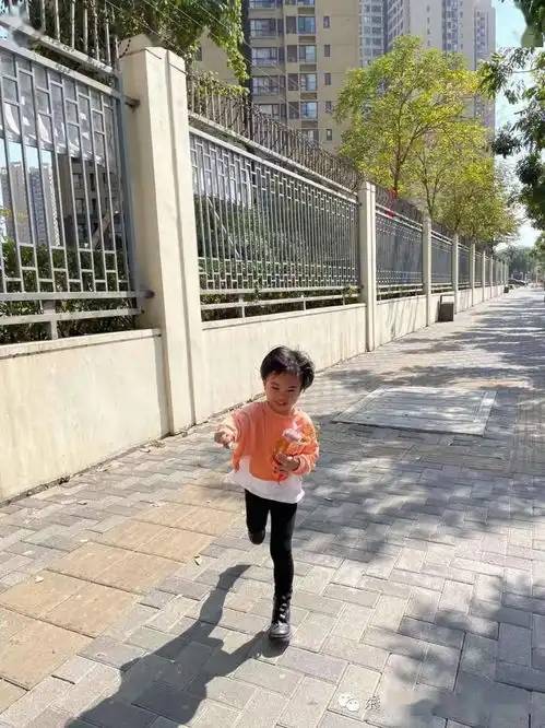 嗨皮牛耶东方明珠萌娃们的春节实在太精彩啦速来围观
