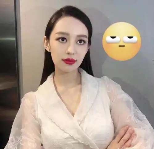 郎朗的老婆吉娜生了她孕期也爱穿针织衫化浓妆,堪称最美孕妇
