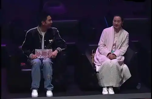孙颖莎现大明星级粉丝,网友替王楚钦着急,竞争对手来了
