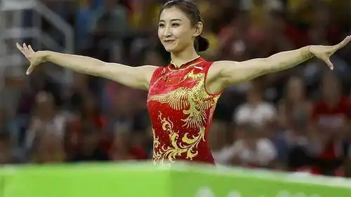 继谢广坤之后,何雯娜婆婆成最作的人,网友强势的可怕
