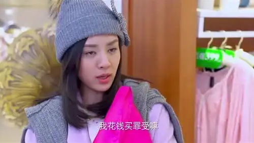 奶奶用嘴嘬过的红烧肉喂孙女,祖孙俩这表情绝了

