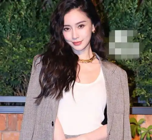 北京这一夜,baby好魅惑,董洁乱穿衣,刘涛的表情是在干啥
