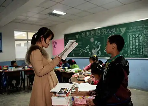 这一教师岗位扩招8万人,待遇好门槛低,大专也可报考,专科生迎来春天
