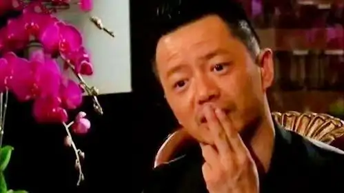 段奕宏模仿王宝强抽烟这哥们特缺心眼该吃药了黄渤他会装无辜众星模仿王宝强
