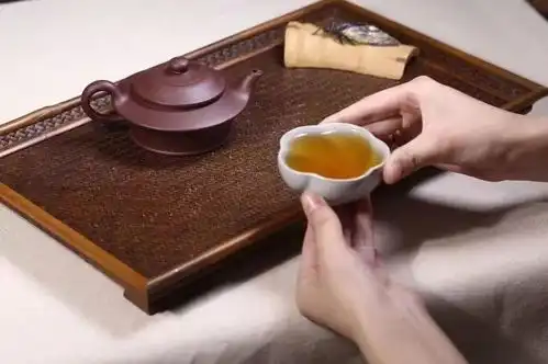 喝茶人的12个茶癖与喝茶的7大恶习
