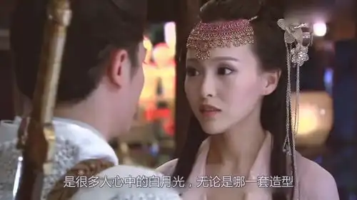 一出场就惊艳众人的角色,唐嫣杨幂上榜,而她光凭眼神魅惑众生
