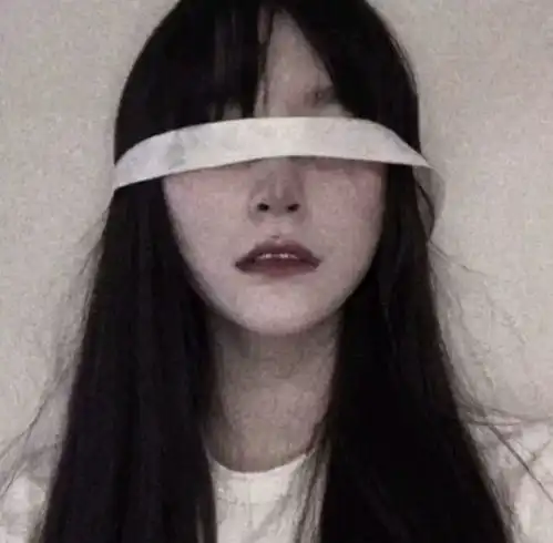 一瞬间戳中你心的情绪文案
