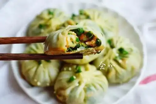 调韭菜馅就怕包着包着韭菜出水,教你一个小妙招,放多久都不没事

